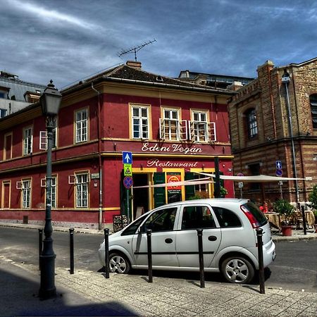 Santico Art Hotel And Hostel Budapeşte Dış mekan fotoğraf