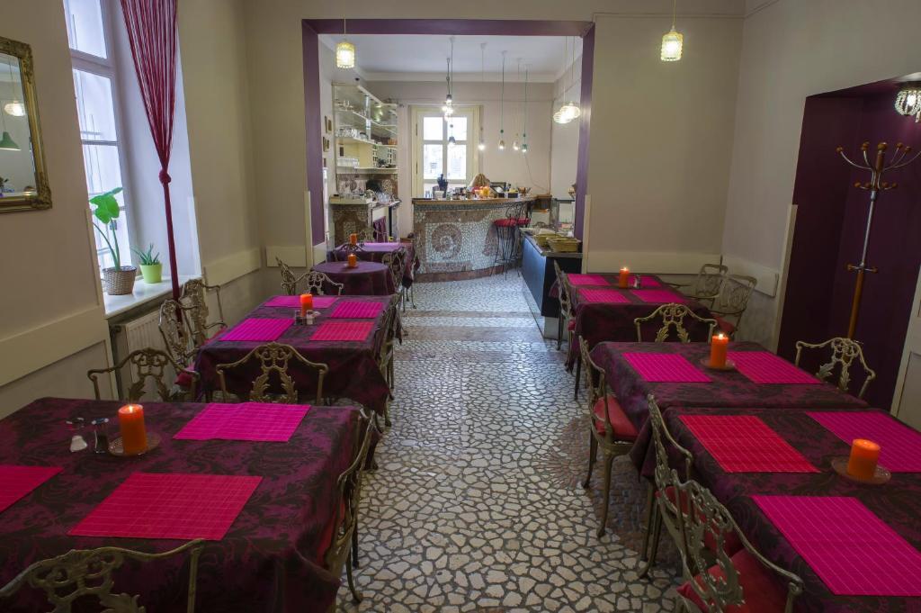 Santico Art Hotel And Hostel Budapeşte Dış mekan fotoğraf