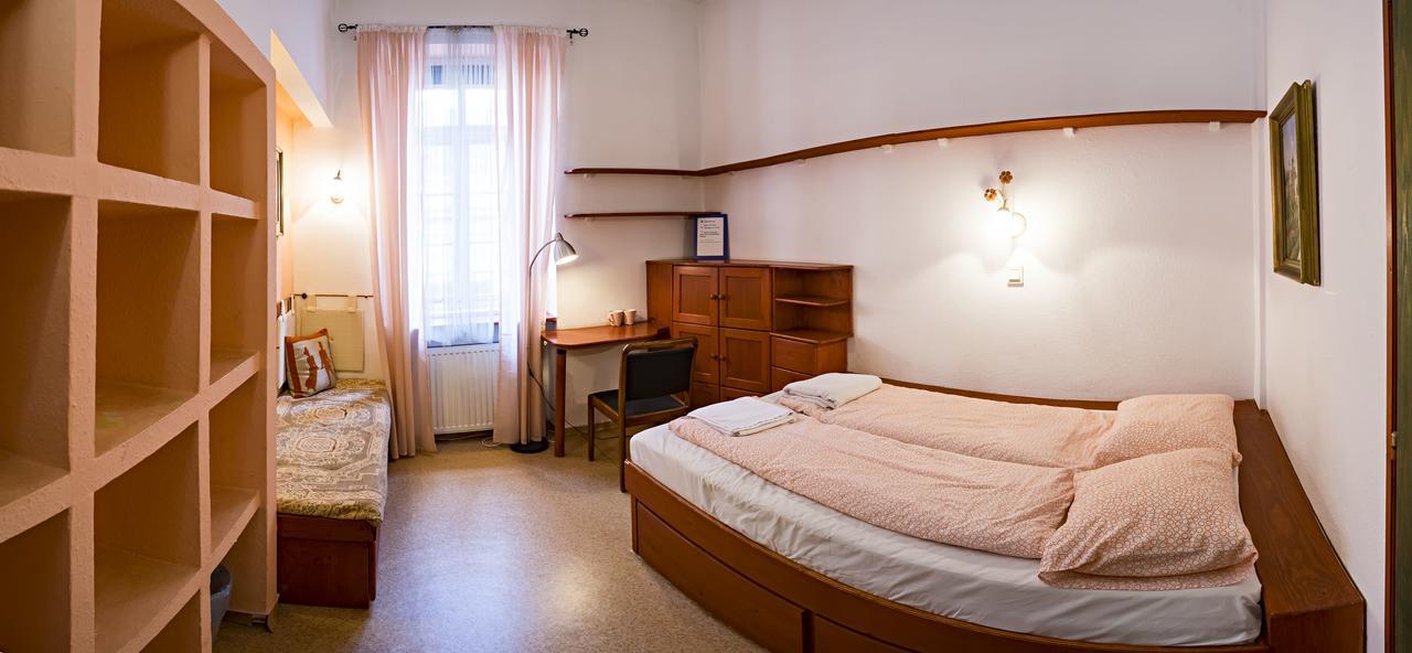 Santico Art Hotel And Hostel Budapeşte Dış mekan fotoğraf