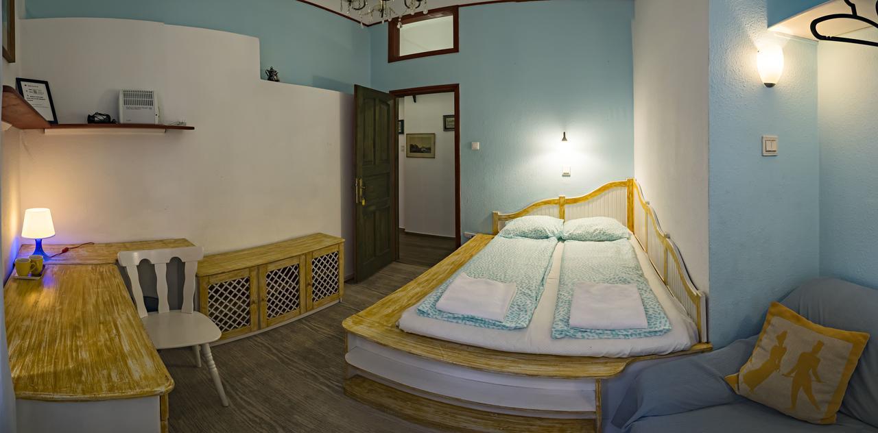 Santico Art Hotel And Hostel Budapeşte Dış mekan fotoğraf