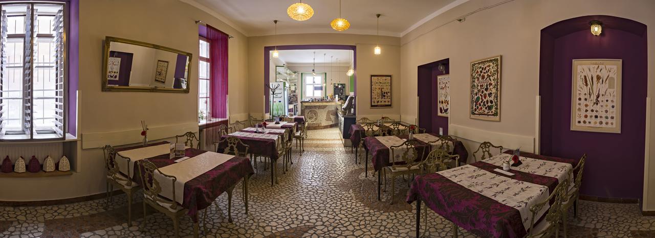 Santico Art Hotel And Hostel Budapeşte Dış mekan fotoğraf