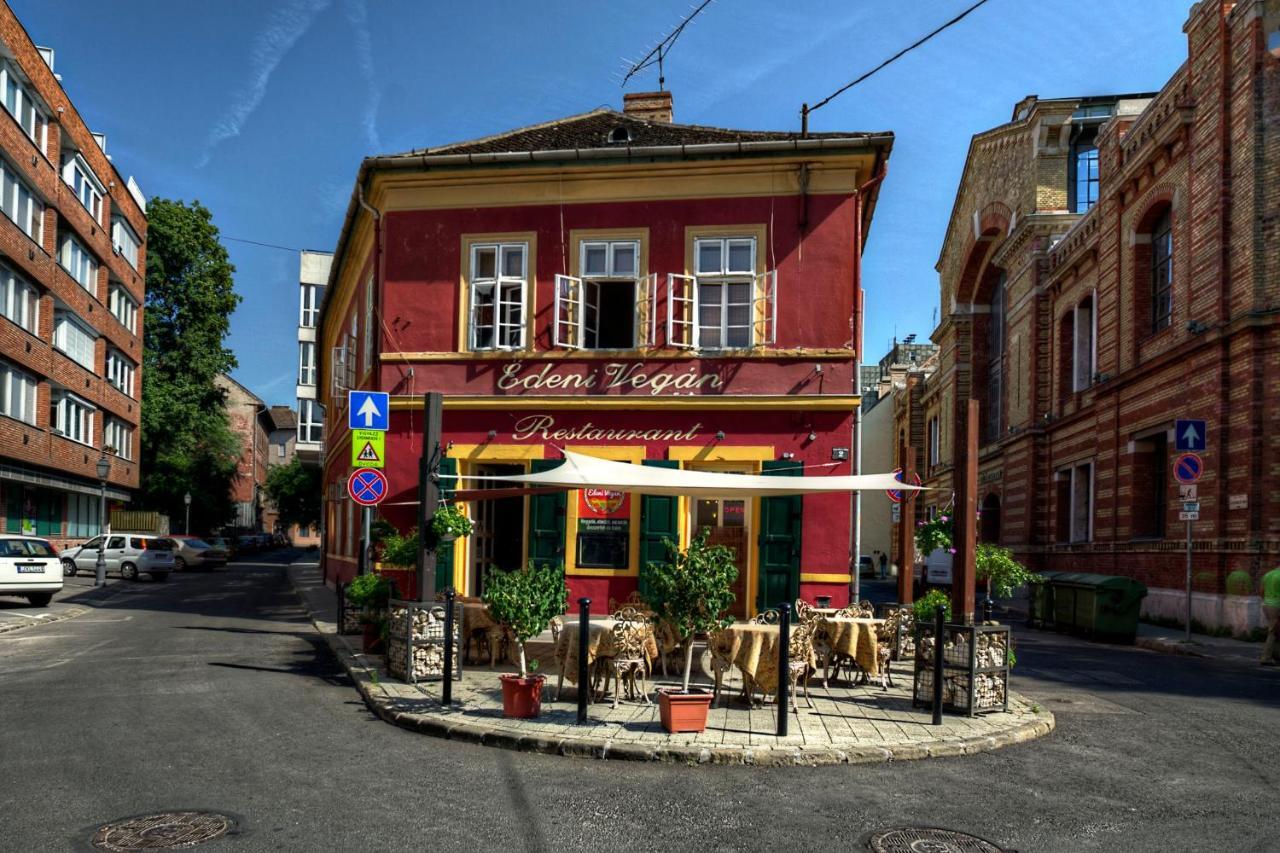Santico Art Hotel And Hostel Budapeşte Dış mekan fotoğraf