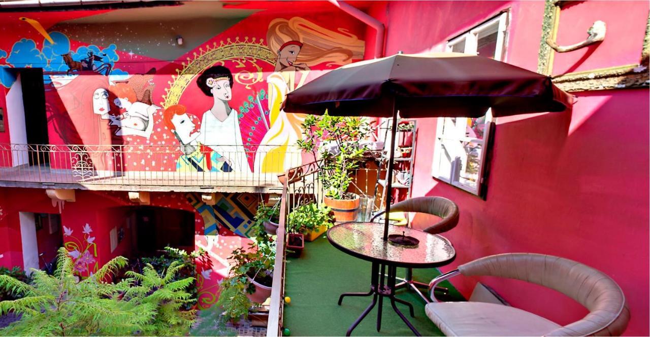 Santico Art Hotel And Hostel Budapeşte Oda fotoğraf